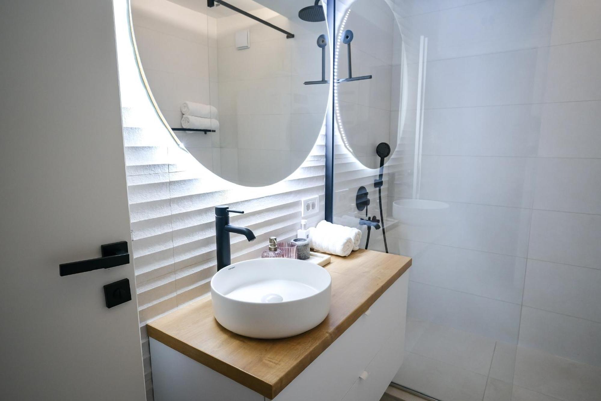 Apartment In Nis, Center! Brand-New ภายนอก รูปภาพ